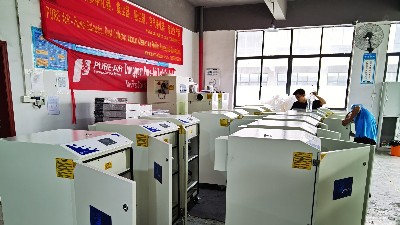 工業(yè)粉塵除塵器，執(zhí)信環(huán)保為工業(yè)加工提供高效除塵設(shè)備。